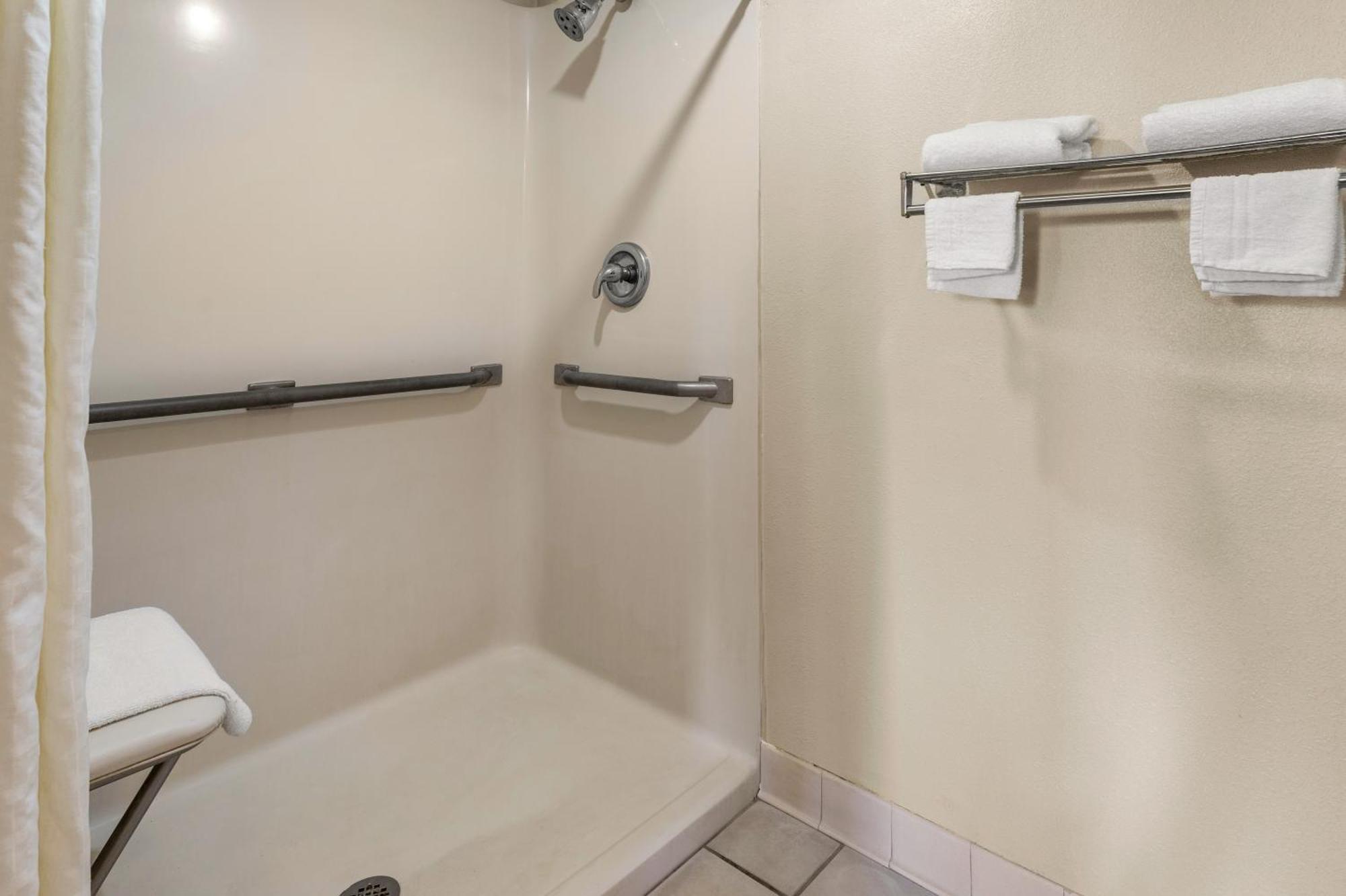 Americas Best Value Inn-Montezuma Екстериор снимка