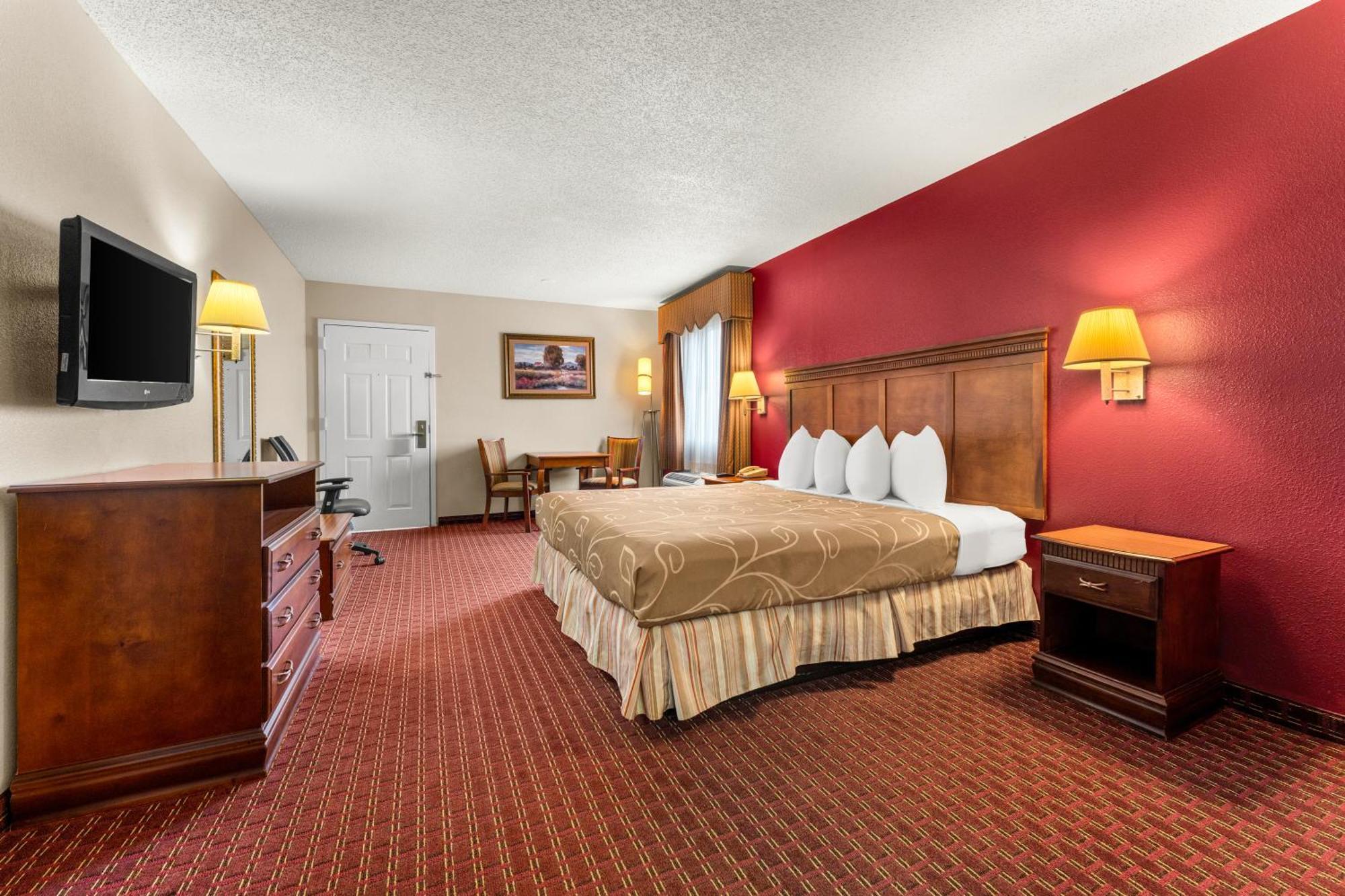 Americas Best Value Inn-Montezuma Екстериор снимка