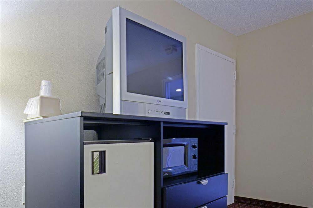 Americas Best Value Inn-Montezuma Екстериор снимка